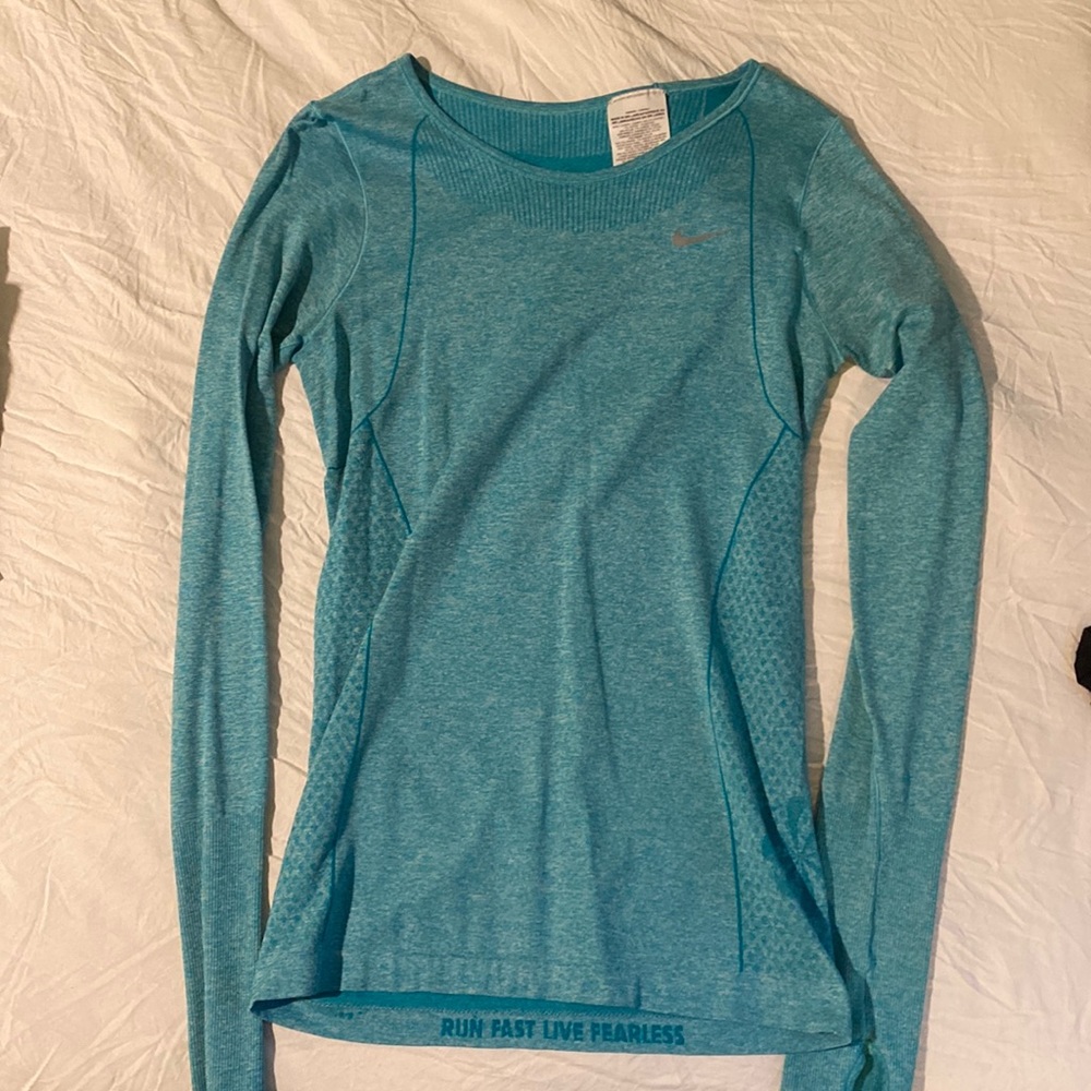size small dri-fit running shirt